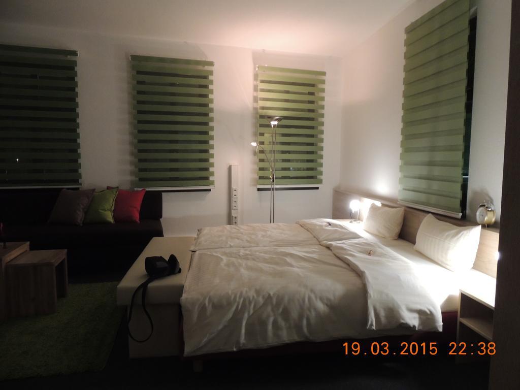 Ratsstube Blasius Hotell Merzig Rom bilde